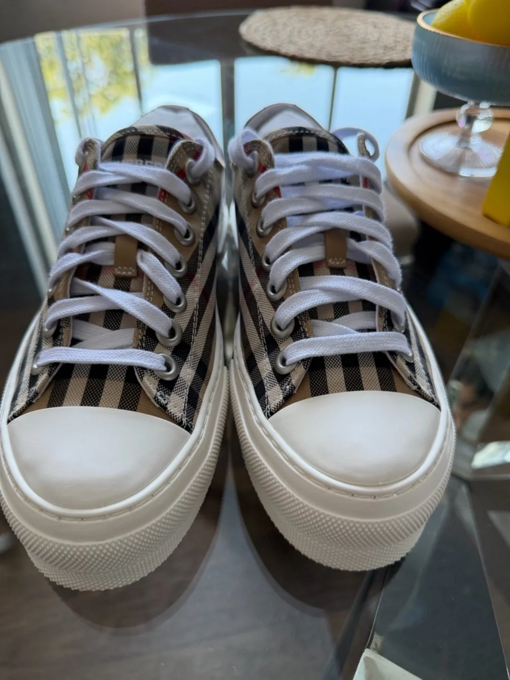 Burberry women Low-Top Sneaker in Archive Beige Check - Picture 3 of 6